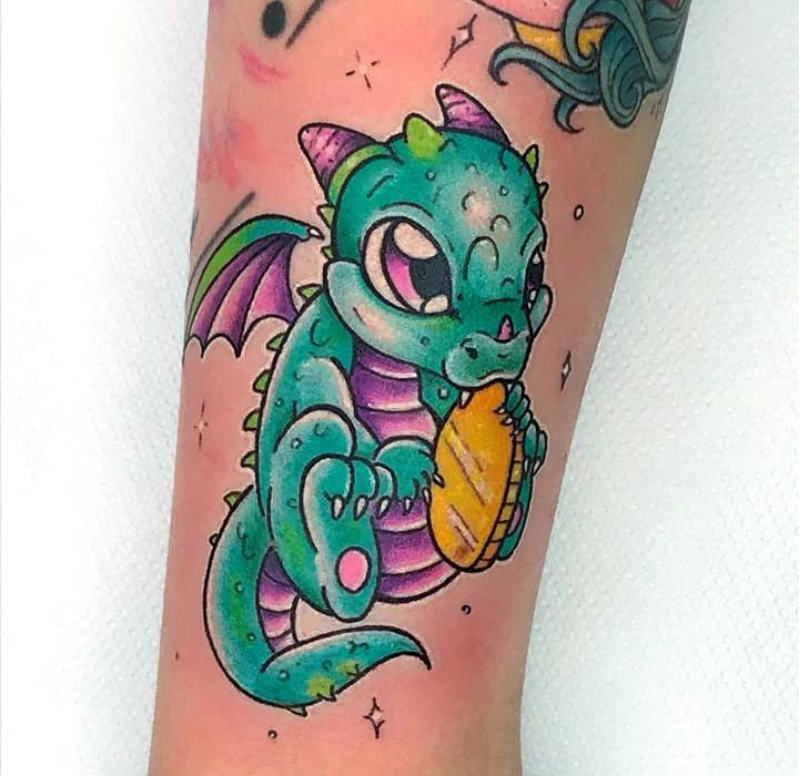 tatuaggio di un drago stile cartoon
